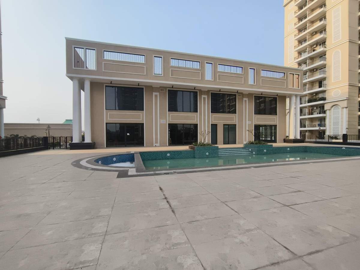 Ambika La Parisian evening view of building